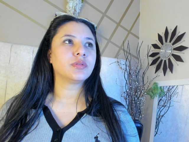 frreeya's BongaCams show and profile