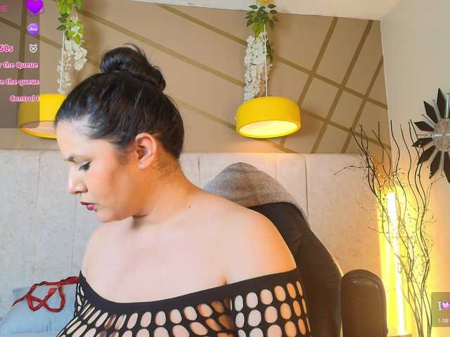 frreeya's BongaCams show and profile