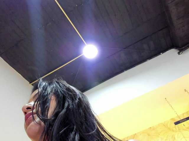 frreeya's BongaCams show and profile