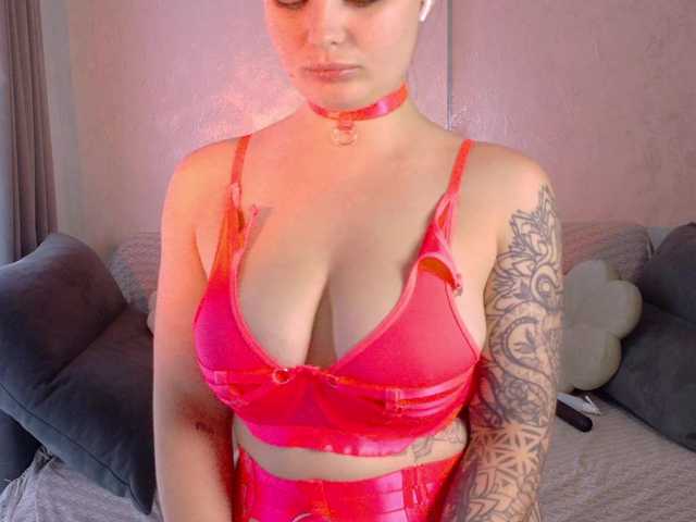 Sex chat gratuit in direct cu Starstorm pe BongaCams