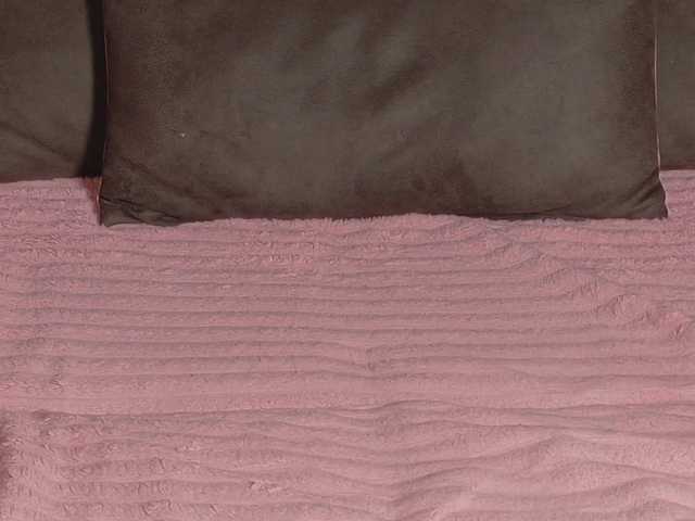 Starstorm's BongaCams show and profile