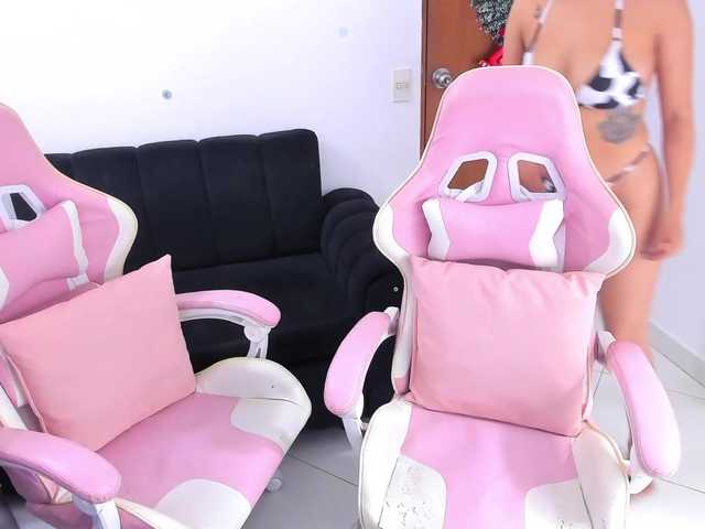 Lesbianbarbiie's BongaCams show and profile