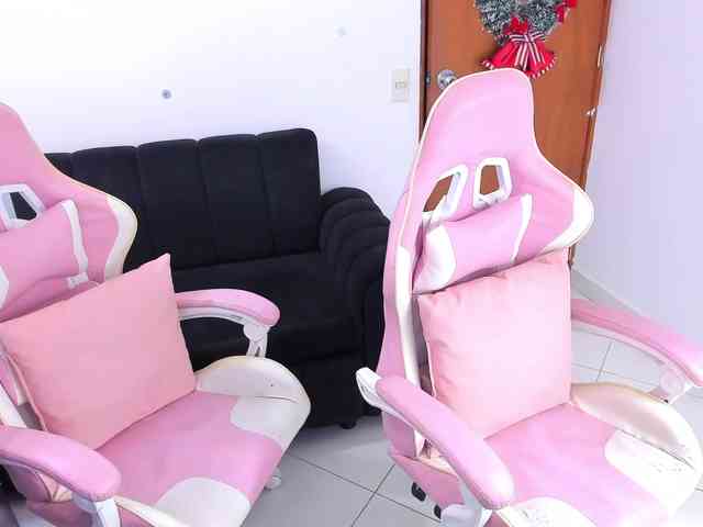 Lesbianbarbiie webcam