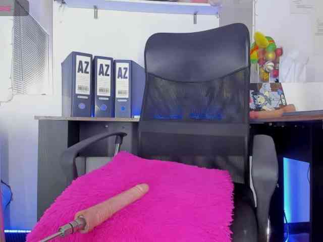 SERENASMITH webcam