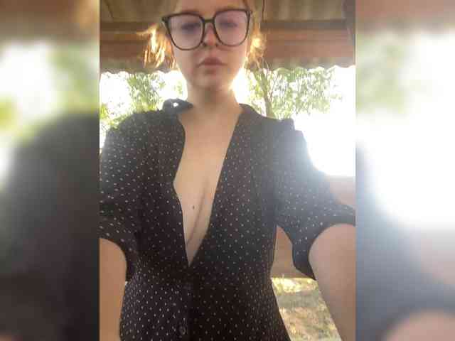 LilianLovee webcam