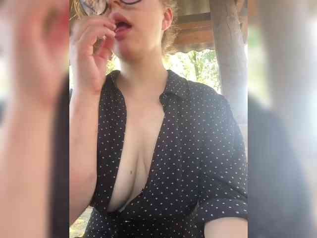 LilianLovee webcam