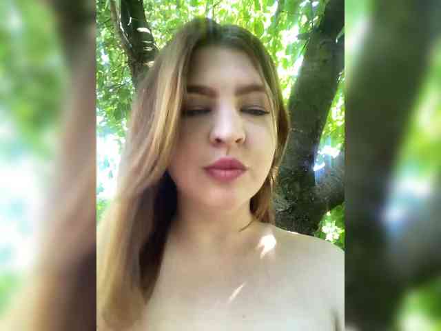 LilianLovee webcam