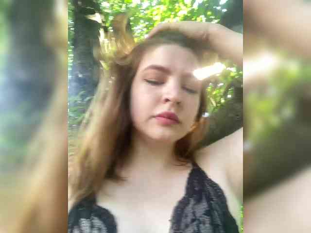 LilianLovee webcam