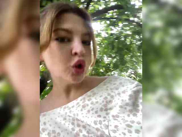 LilianLovee webcam
