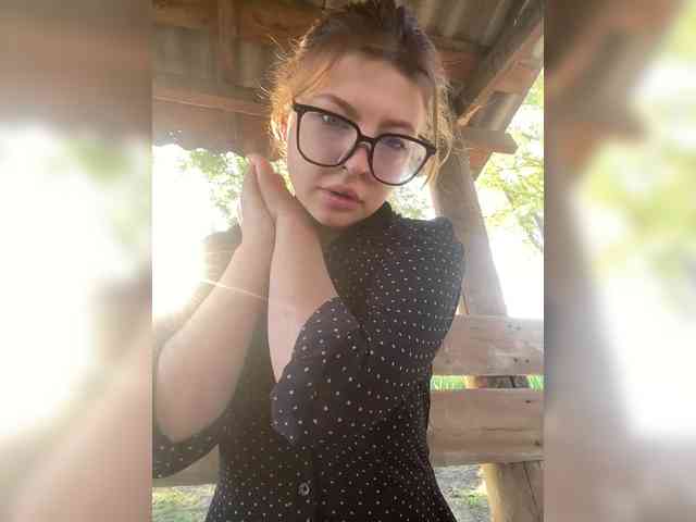 LilianLovee webcam