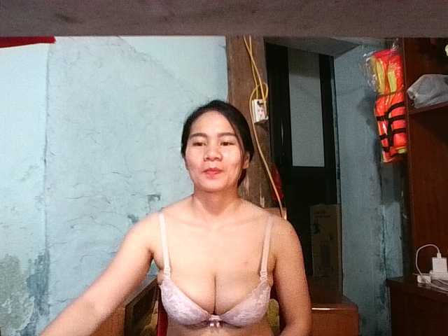 EllaShow93's BongaCams show and profile