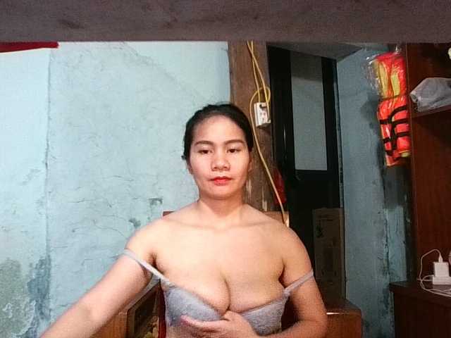 EllaShow93's BongaCams show and profile