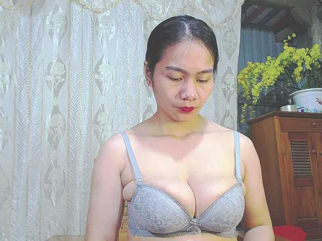 EllaShow93's BongaCams show and profile