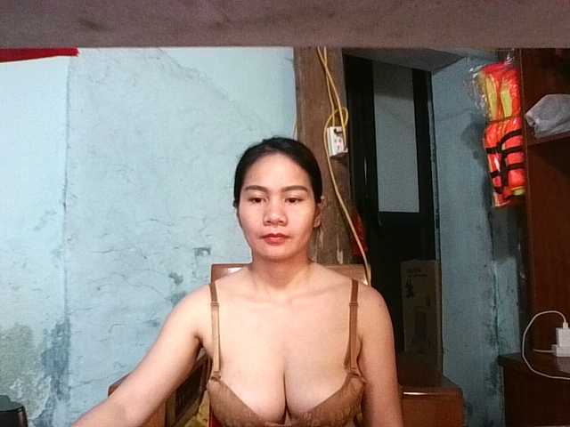 EllaShow93's BongaCams show and profile