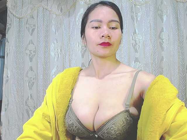EllaShow93's BongaCams show and profile