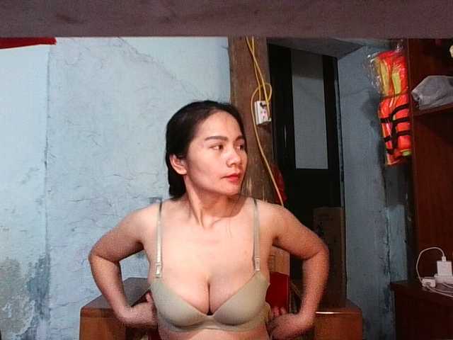 EllaShow93's BongaCams show and profile