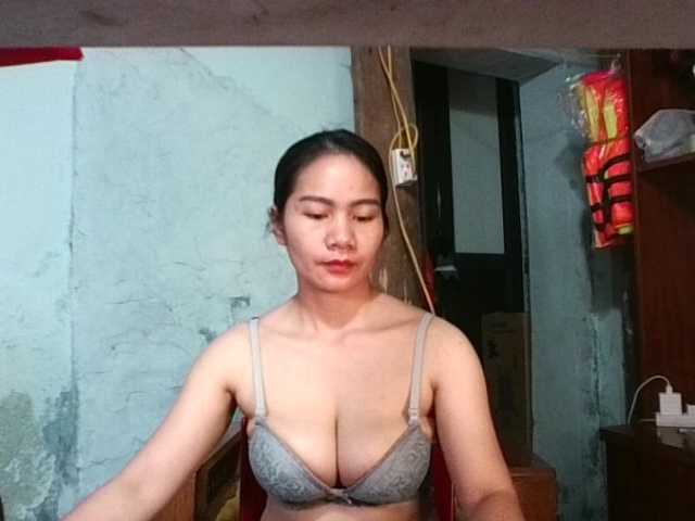 EllaShow93's BongaCams show and profile