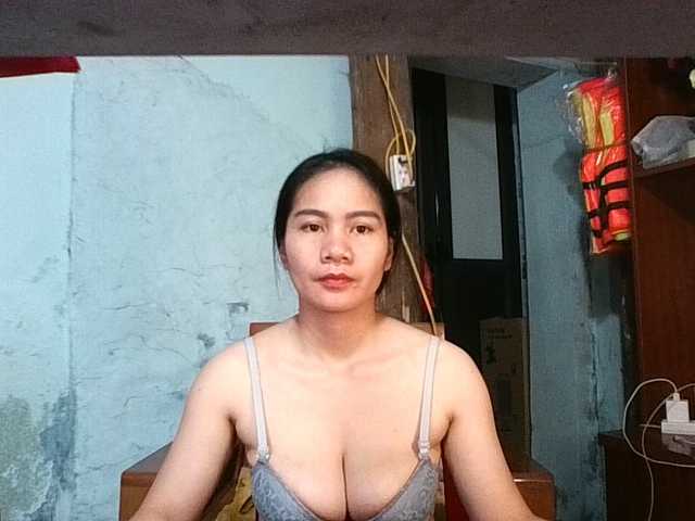 EllaShow93's BongaCams show and profile