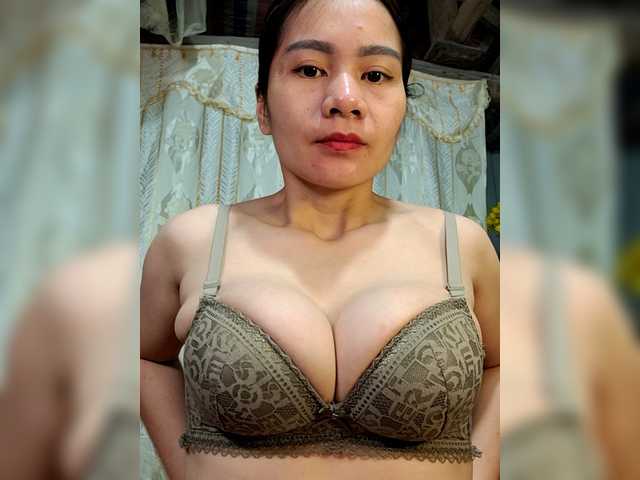 EllaShow93's BongaCams show and profile