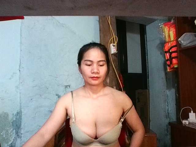 EllaShow93's BongaCams show and profile