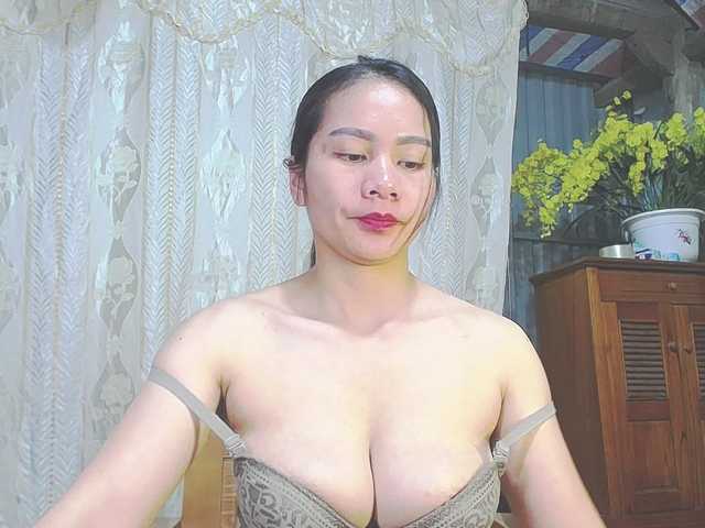 EllaShow93's BongaCams show and profile