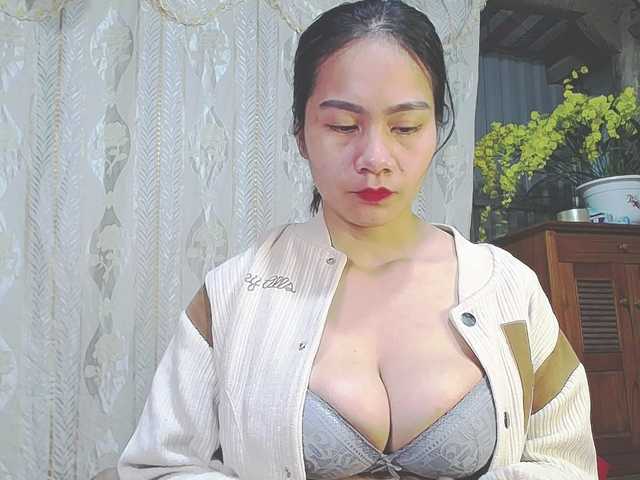 EllaShow93's BongaCams show and profile