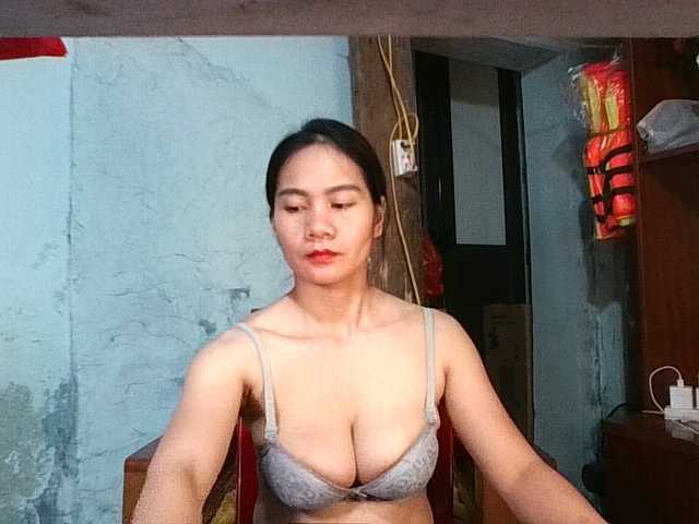 EllaShow93's BongaCams show and profile