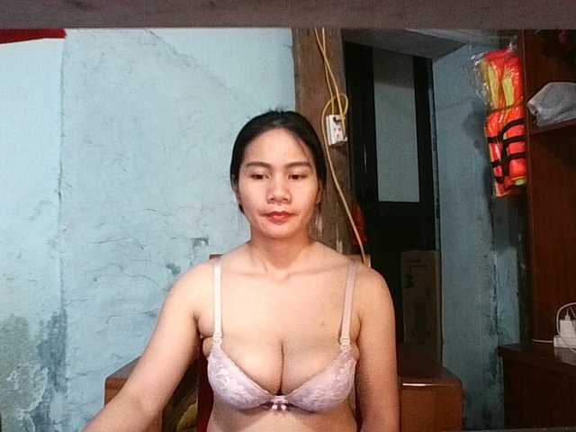 EllaShow93's BongaCams show and profile