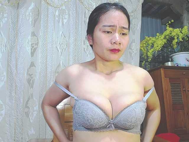 EllaShow93's BongaCams show and profile