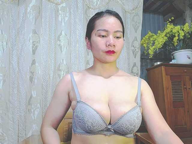 EllaShow93's BongaCams show and profile