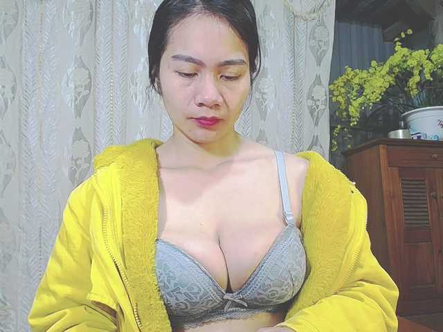 EllaShow93's BongaCams show and profile