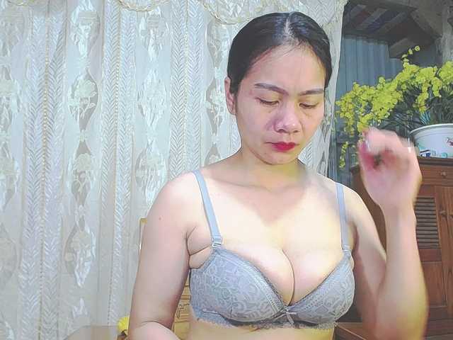 EllaShow93's BongaCams show and profile