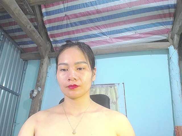  EllaShow93 chat room