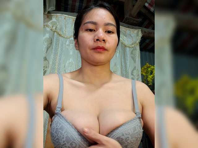 EllaShow93's BongaCams show and profile