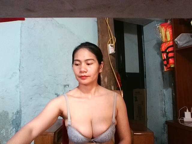 EllaShow93's BongaCams show and profile