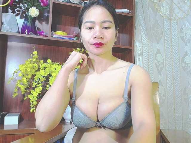 EllaShow93's BongaCams show and profile