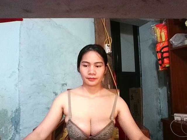 EllaShow93's BongaCams show and profile