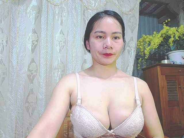 EllaShow93's BongaCams show and profile