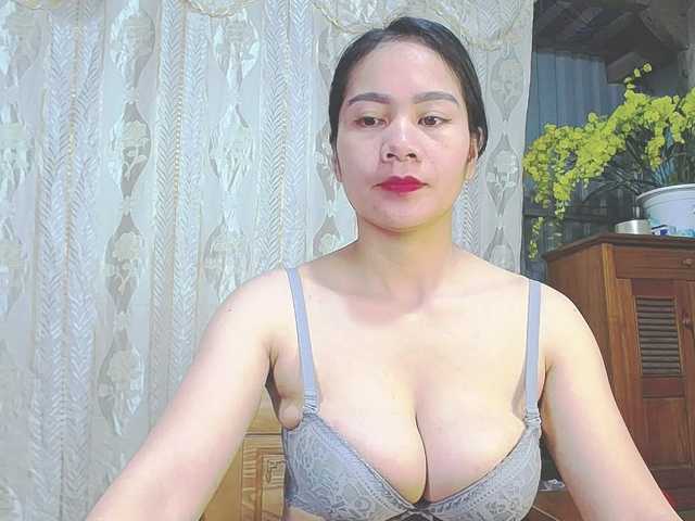 EllaShow93's BongaCams show and profile