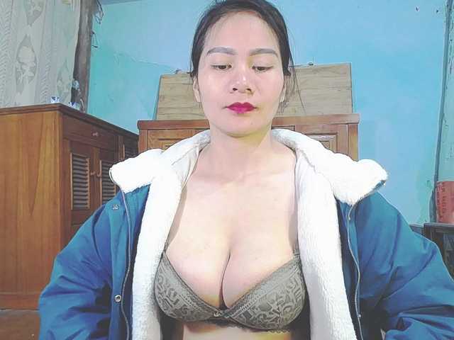 EllaShow93's BongaCams show and profile