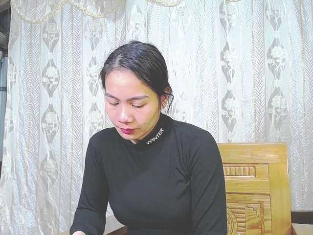 EllaShow93's BongaCams show and profile