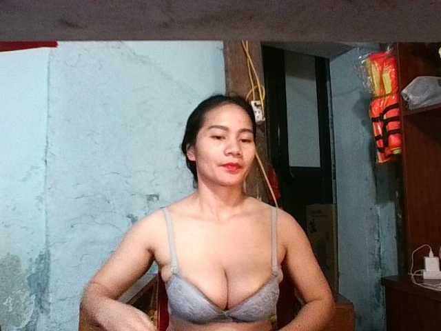 EllaShow93's BongaCams show and profile