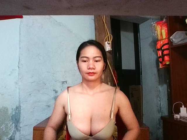 EllaShow93's BongaCams show and profile