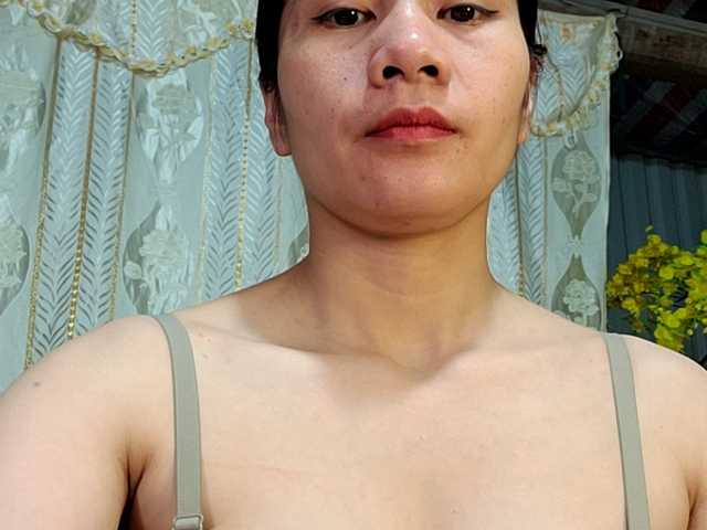 EllaShow93's BongaCams show and profile