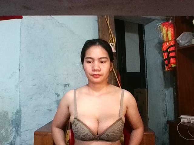 EllaShow93's BongaCams show and profile