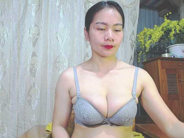 EllaShow93's BongaCams show and profile