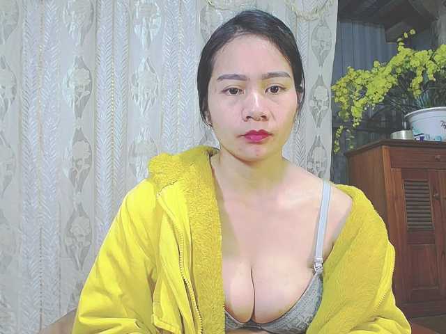 EllaShow93's BongaCams show and profile