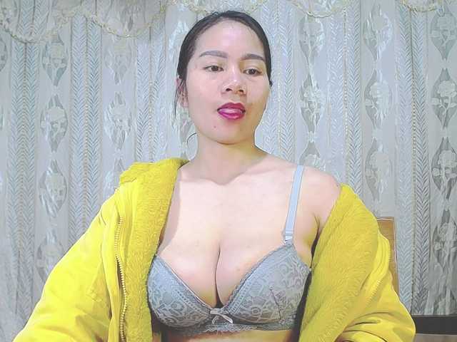 EllaShow93's BongaCams show and profile