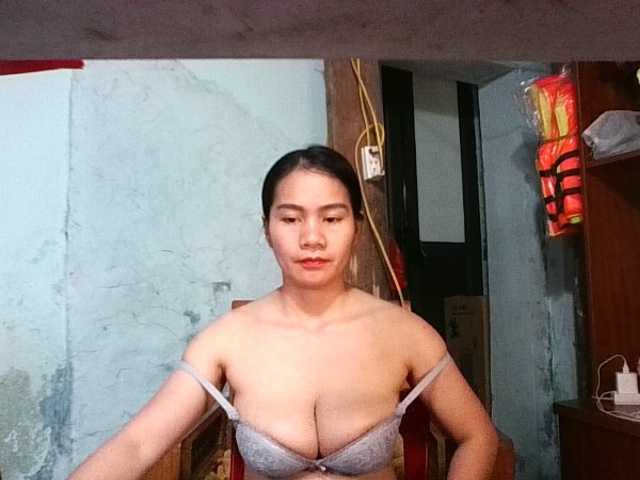 EllaShow93's BongaCams show and profile