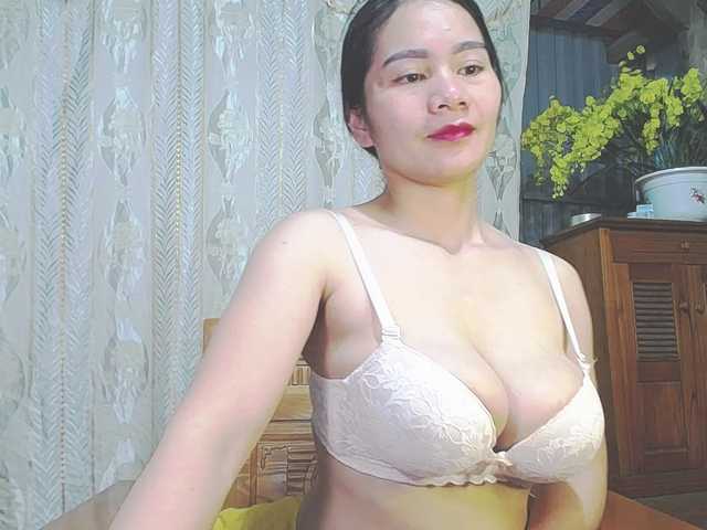 EllaShow93's BongaCams show and profile